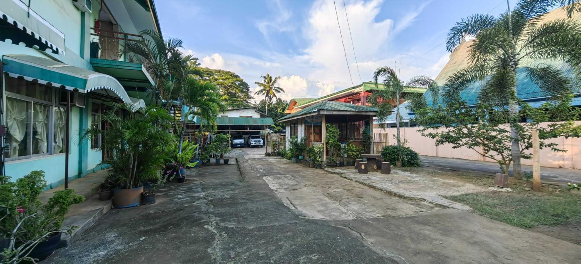 Oyo 1038 William Hearts Pension Puerto Princesa Eksteriør bilde